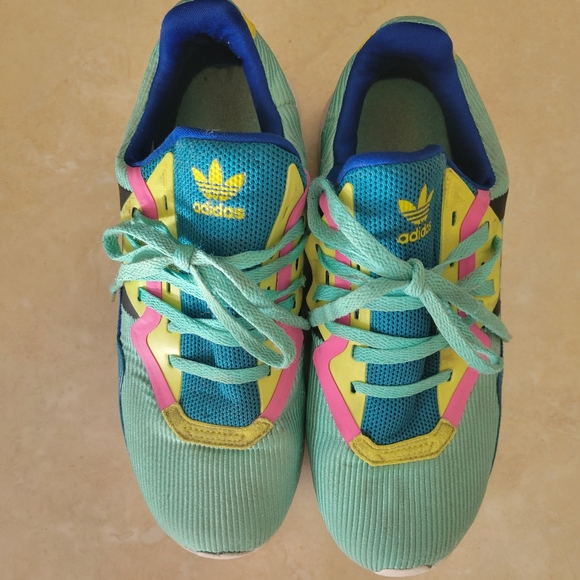Neon Adidas - Picture 3 of 9